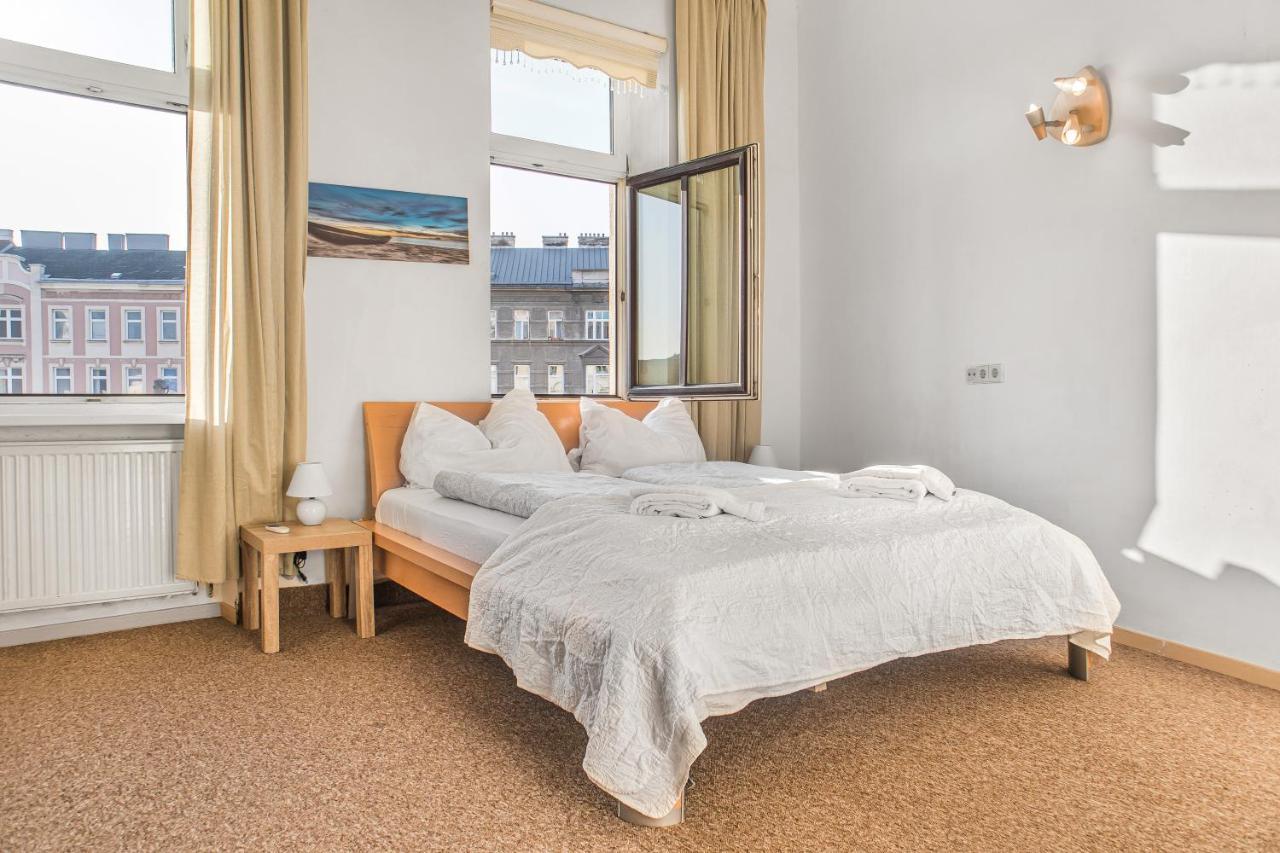 Superb 2br Apt. Very Spacious Near Millenium Tower Apartament *